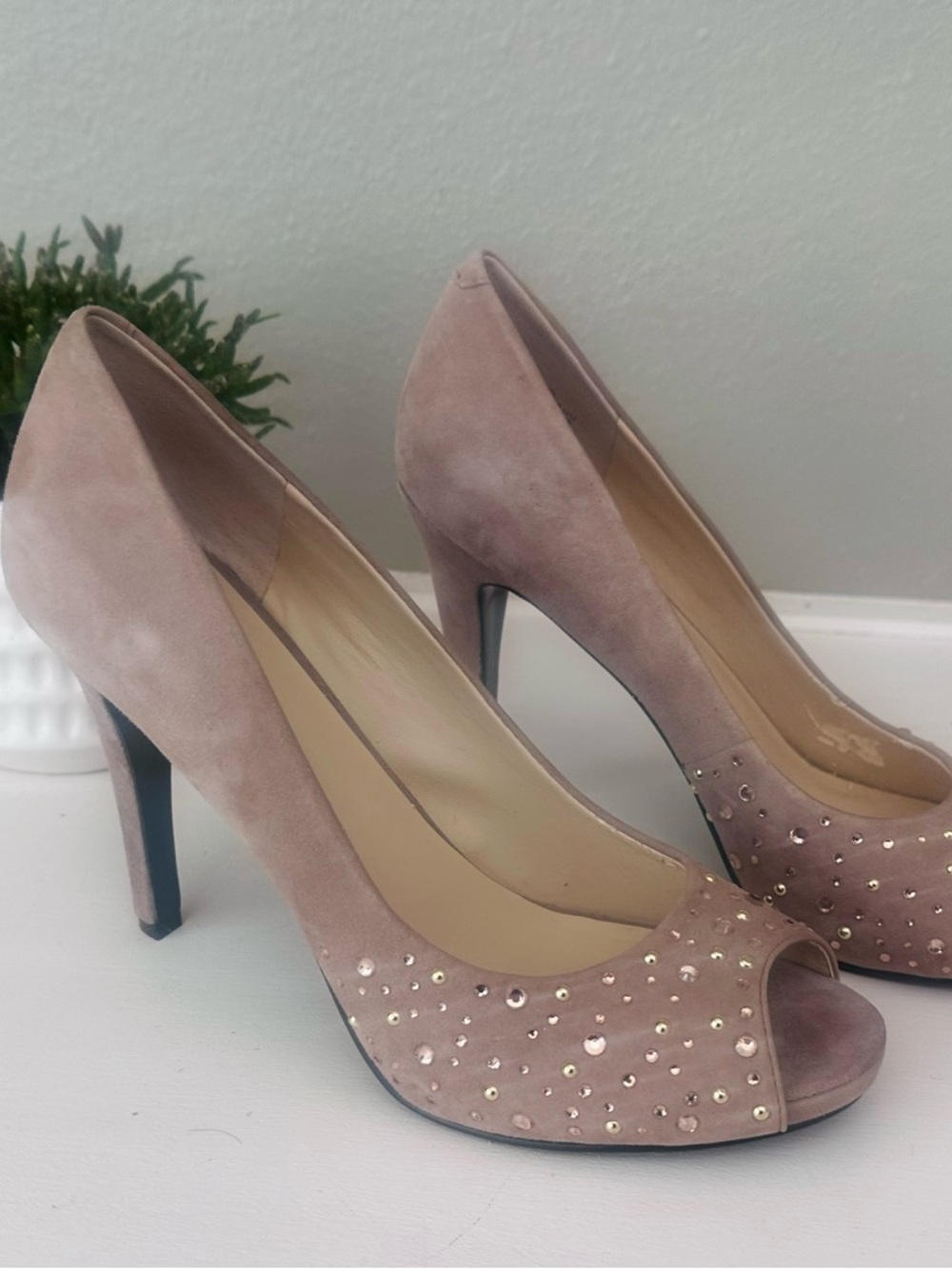 Nine West Beige Suede Rhinestone Peep Toe Heels Pumps 7.5M